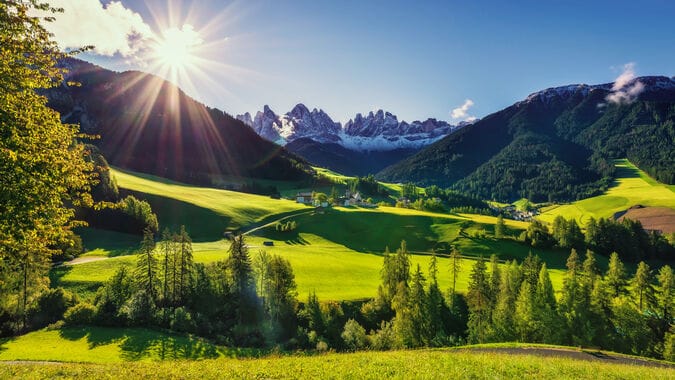 Odle Peaks: A Majestic Mountain Range in Val di Funes and Gardena
