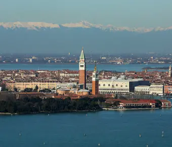 Vacanze in Italia: Ammira Venezia e le Dolomiti innevate in un unico viaggio