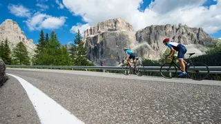 Avventura in bici: Vivi le Dolomiti su sentieri mozzafiato