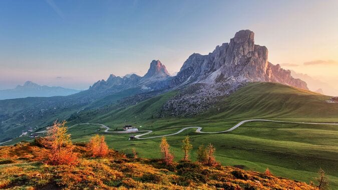Enrosadira: Il magico fenomeno del tramonto sulle Dolomiti