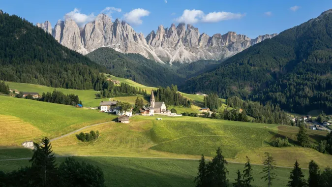 Summer vie santa maddalea south tyrol dolomites