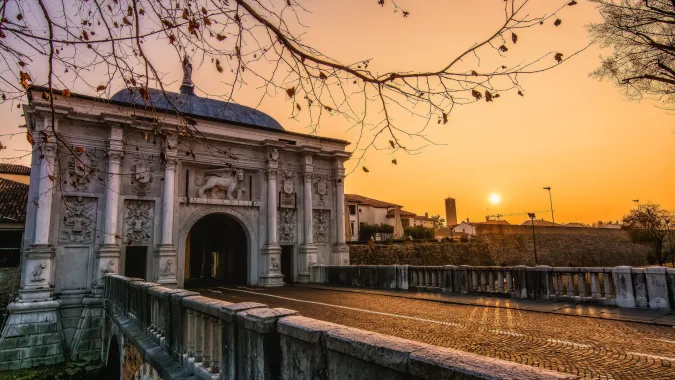 Treviso Porta San Tommaso sunrise