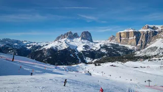 Skiing the Sellaronda Val di Fassa Dolomites