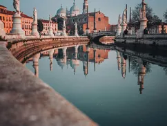 Prato della Valle Padova Veneto Italy photo by filippo unsplash