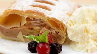 Apple Strudel Dolomites dessert