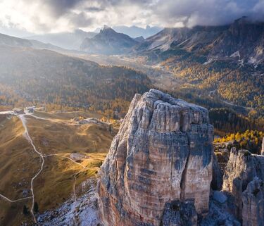 Panoramica sulle Cinque Torri e il Sas Dla Stria