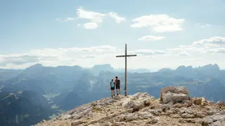 Vista dal Sasso Croce sulla Val Badia e le vette circostanti