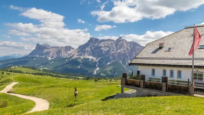 Il rifugio Pralogià e il Parco Naturale Fanes-Senes-Braies