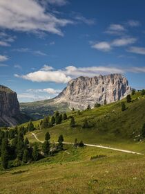 Trekking in the Passo Gardena area, Dolomites