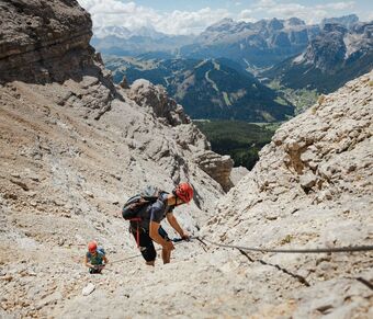 Ascent along the Sasso Croce via ferrata in Alta Badia