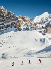 Piste e panorami fantastici sulle montagne delle Dolomiti
