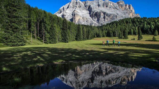 Lago sotto al Sas dla Crusc in Alta Badia