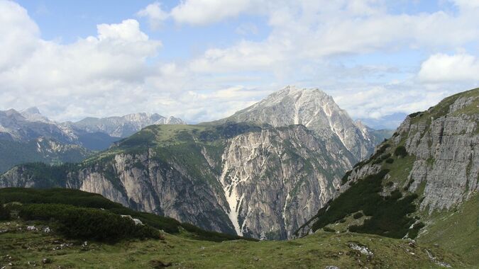 Vista su Monte Piana, teatro di guerra durante la prima guerra mondiale