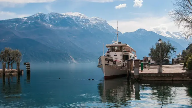 The peaceful lakes of the Veneto