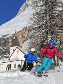 Skiing in Alta Badia - Dolomiti Superski